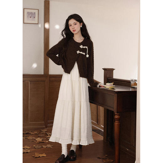 鹿向南「初雪问玉」法式杏色无袖吊带连衣裙女秋新款叠穿气质长裙 商品图2