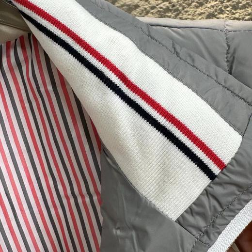 D100423男装立领绗缝羽绒马甲新款温暖时尚拉链羽绒背心 商品图10