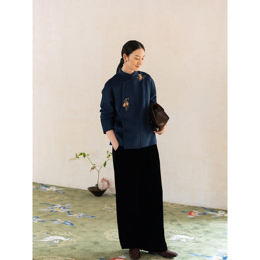 牧衣游原创 进口澳毛毛呢外套手工刺绣双面呢复古新中式开衫 无暇 商品图2