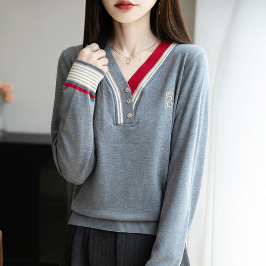 雀说新款羊毛针织衫女V领撞色刺绣t恤时尚长袖设计感打底上衣ALYGH271 商品图1