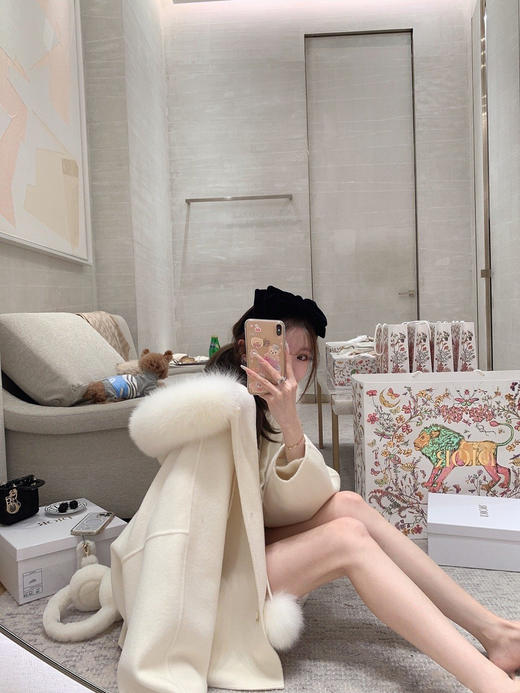 金蘑菇菇 mignon又见海瑟薇/娇俏弧度 定染10羊绒 小个子大衣 商品图8