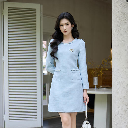 奢姿大码女装2025秋季时尚珍珠装饰圆领连衣裙胖妹妹气质减龄裙子9953890648 商品图0