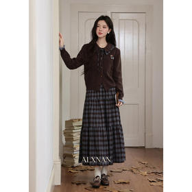 鹿向南「日光漫邮」咖色毛衣蓝色格子半身裙时尚套装女秋季两件套