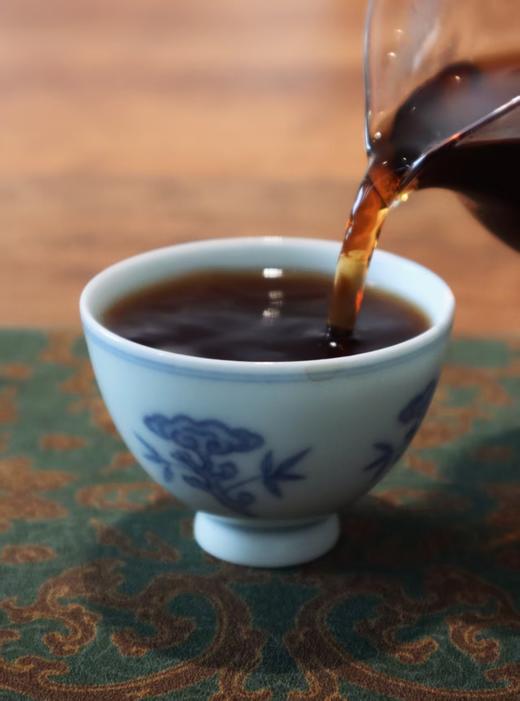 【五星茶王】 六堡茶  获奖茶  2014年陈化 菌香带甜香 层次丰富  气息沉稳 高品种中期六堡茶 商品图3