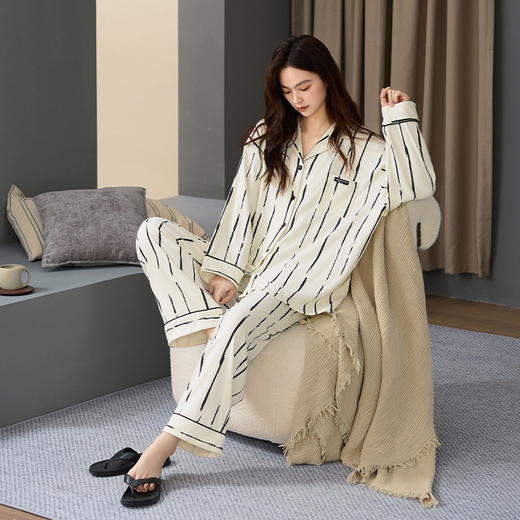 雀说德绒睡衣款女士新款高级感薄绒保暖长袖家居服套装AL275001 商品图1