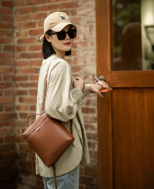 LP双肩包进口tog荔枝纹小牛皮100403 商品图12