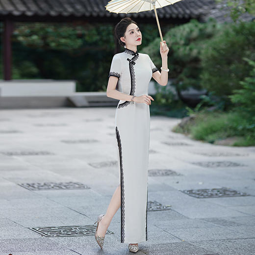 走秀旗袍女主持演出服2025年新款秋季长款修身开叉宴会旗袍晚礼服 商品图3