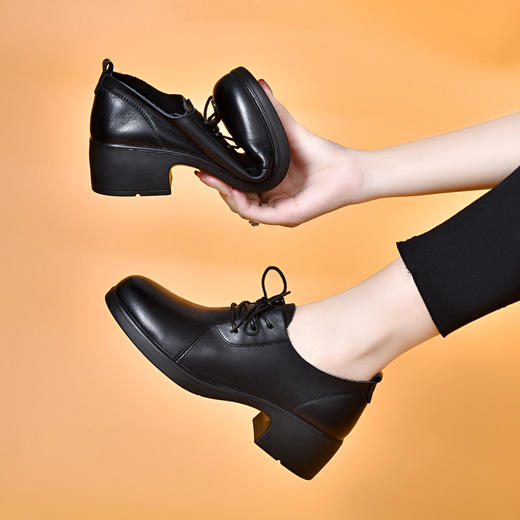 d2322730圆头系带小皮鞋女2025黑色头层牛皮粗跟工作鞋软皮乐福鞋 商品图3