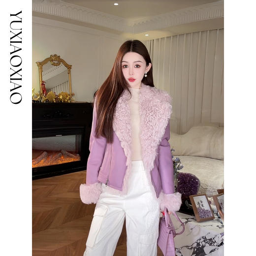 余潇潇【伯克街随行】时尚托卡卷毛羊皮毛一体保暖翻领收腰皮草外套 商品图3