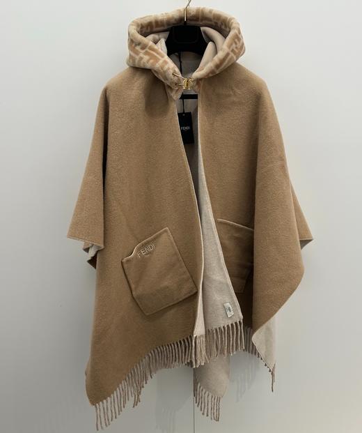 女款连帽斗篷011 商品图0