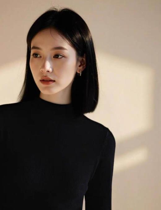 超显瘦亲肤莱赛尔小螺纹春秋冬高级中领打底衫 商品图1