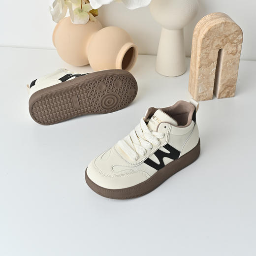 经典鲨2025冬季专柜新款百搭圆头时尚拼色高帮休闲鞋板鞋女KW326-558101 商品图1