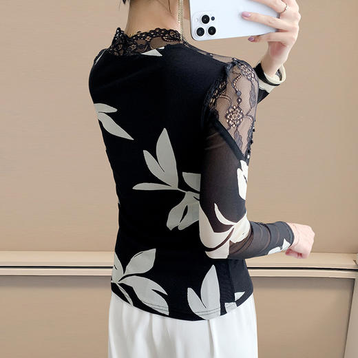 KQL 359H8320蕾丝花边拼接新款长袖V领钉珠上衣洋气t恤 商品图3