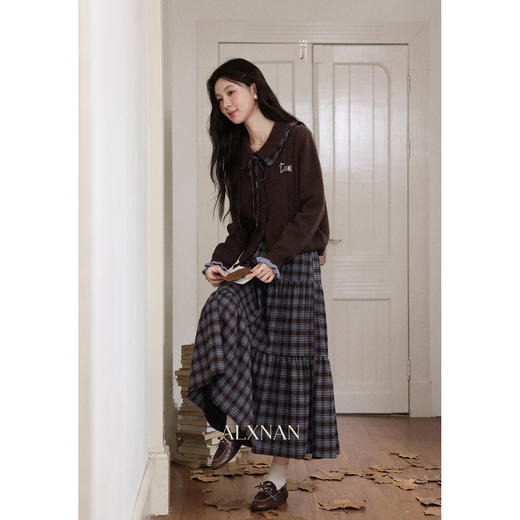 鹿向南「日光漫邮」咖色毛衣蓝色格子半身裙时尚套装女秋季两件套 商品图2