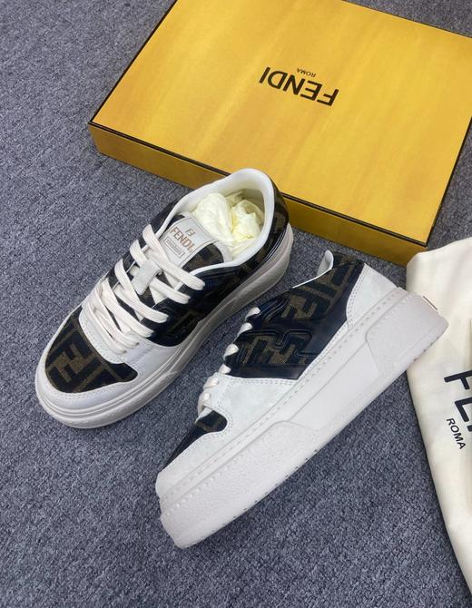 女款厚底休闲鞋011 商品图1