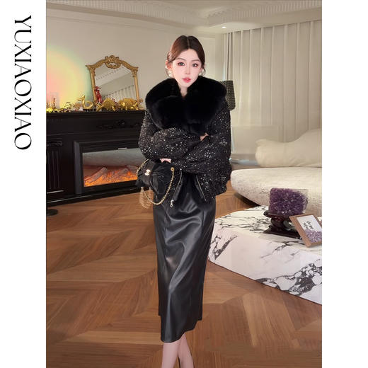 余潇潇【黑玫瑰】时尚高级简约拼接褶皱立体花朵女士皮裙2025新款 商品图2