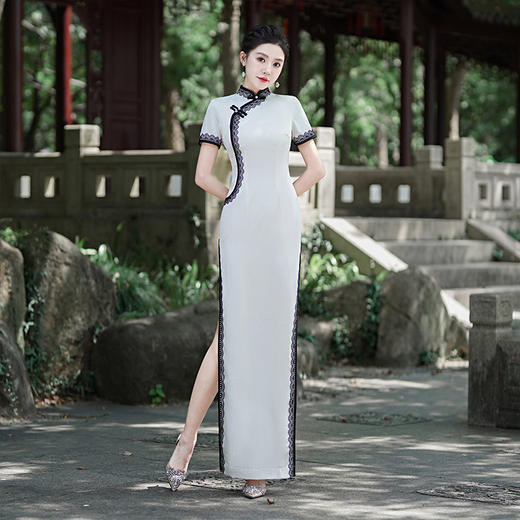 走秀旗袍女主持演出服2025年新款秋季长款修身开叉宴会旗袍晚礼服 商品图0