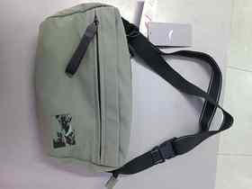 XY/安踏男包女包户外轻便休闲包斜挎包19247125R--2清灰色