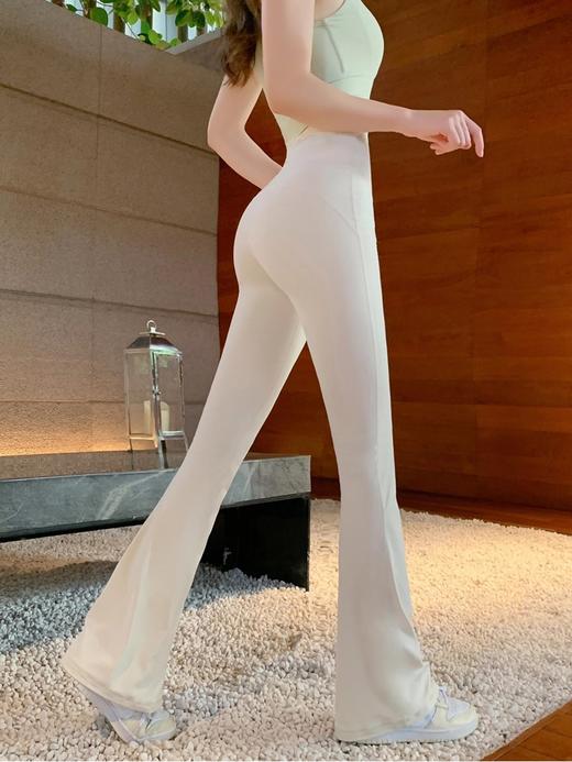 𝗟𝘂𝗹𝘂𝗹𝗺𝗼𝗻露露 𝗚𝗿𝗼𝗼𝘃𝗲裸感高腰喇叭裤(MT） 商品图5