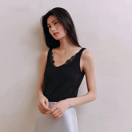 105-2 独家控货 LP原材 睫毛蕾丝 绵羊毛混纺 带固定杯 不跑杯 温润保暖背心 主推 商品图4