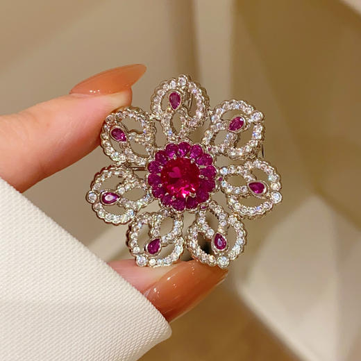 超美法式高级感花朵胸针气质复古锆石别针扣 商品图3