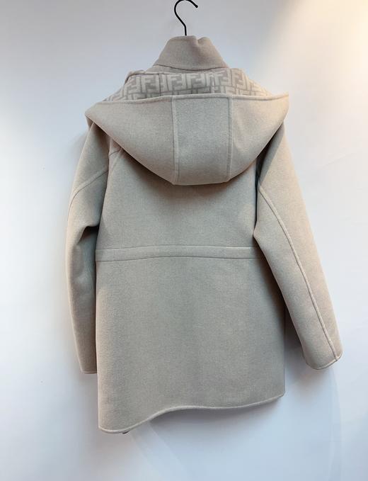 女款连帽外套011 商品图1