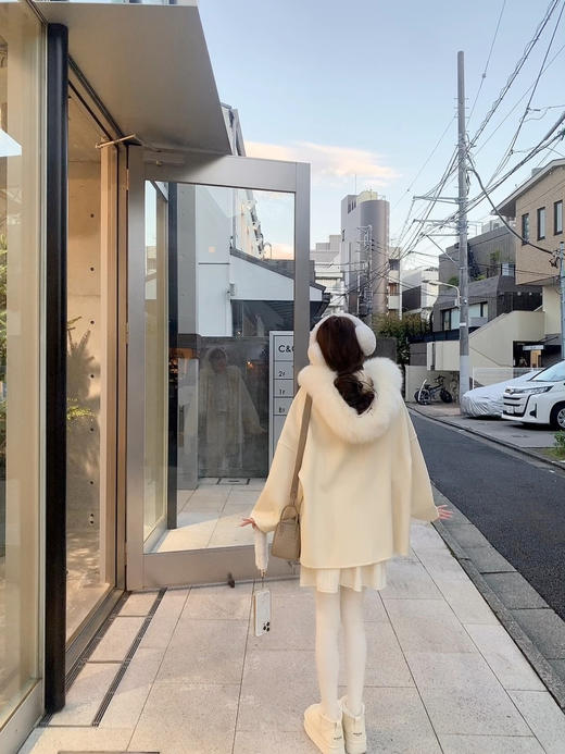 金蘑菇菇 mignon又见海瑟薇/娇俏弧度 定染10羊绒 小个子大衣 商品图7