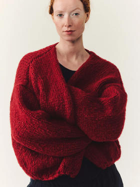 Casey Casey 25AW 樱桃红手工针织羊绒短开衫