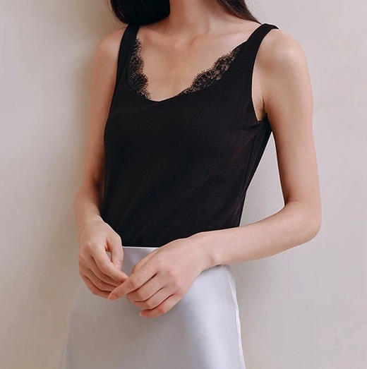 105-2 独家控货 LP原材 睫毛蕾丝 绵羊毛混纺 带固定杯 不跑杯 温润保暖背心 主推 商品图3