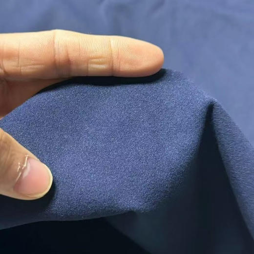 原单正品海丽汉森打底套装，激光切割，

真丝成分，保暖舒适，无痕圆领，非常高端
黑色M XL XXL
藏青S M L XL XXL
灰色 M L XL 商品图5