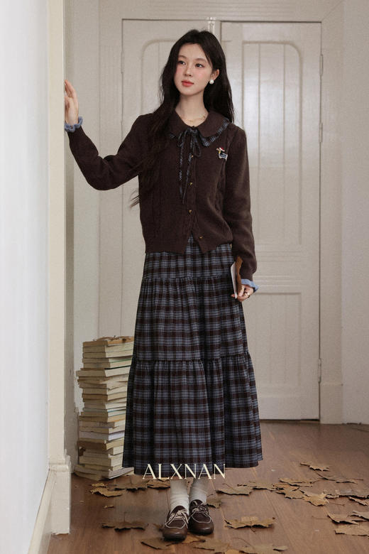 鹿向南「日光漫邮」咖色毛衣蓝色格子半身裙时尚套装女秋季两件套 商品图5