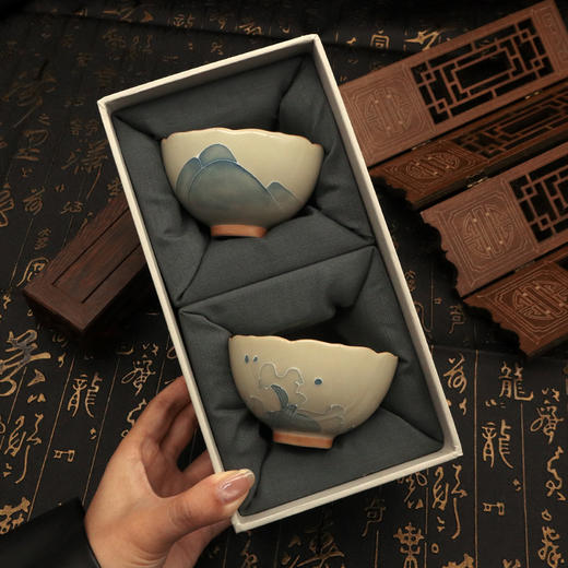 釉下彩手绘 山盟海誓 花边花口杯 商品图0