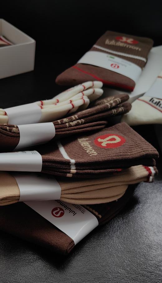 男女同款lulu新款字母高筒秋冬棉线袜 商品图3