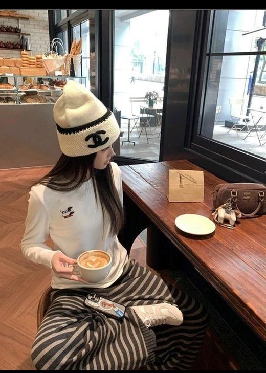 香奈儿针织冷帽 黑+白的“高级感密码”（COCO） 商品图0