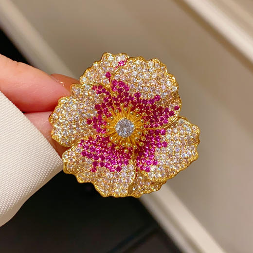 法式复古小香风满钻山茶花胸针胸花别针扣 商品图3