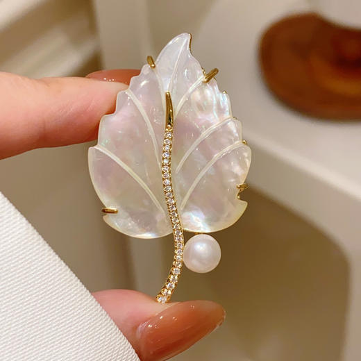 法式简约珍珠叶子胸针胸花精致复古树叶别针 商品图1