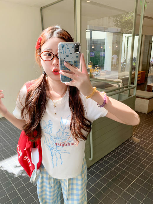 【110元任选2件】最后一波现货！韩系休闲印花白色正肩T恤 商品图7