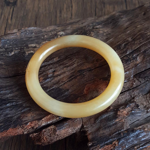 【天然正品】天然精品新疆且末满糖细腻油润度佳59号圆条和田玉手镯59号女士260925NJM61现售价：6880 商品图3