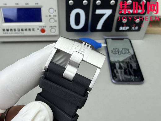 爱彼APS皇家橡树15703系列 APS15703密底 男士腕表 表径42mm 商品图5