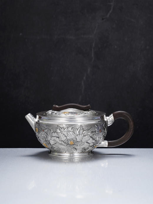 子佩集【花开福瑞】S999银摆件【ZJ039】茶具花朵嵌金平盖小茶壶2509 商品图0