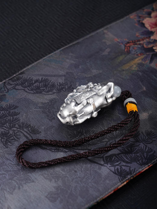 子佩集【马上发财】S999银手把件【HS009】卧马招财进宝2509 商品图6