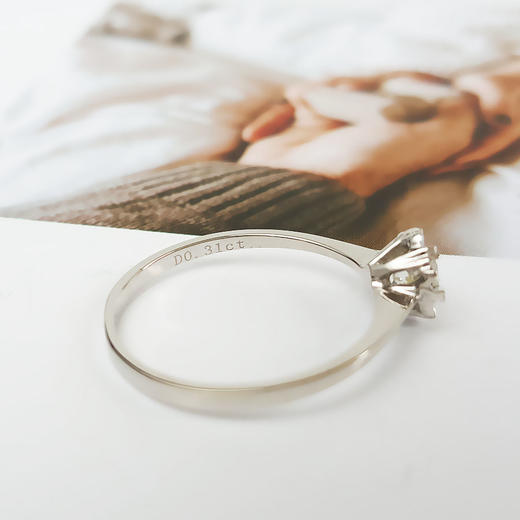 【天然正品】PT950经典简约六爪款花朵造型0.31克拉钻石戒指12.5号（皆取最大值）女士210925NJM30现售价：2680 商品图5