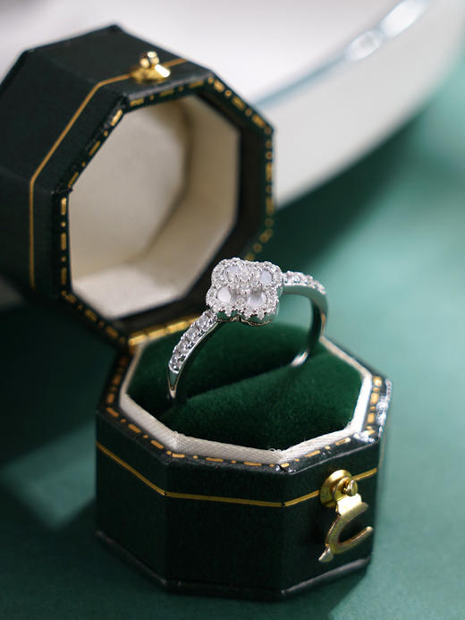 子佩集【四叶清辉】S925银戒指【FYJ-0618101】时尚白贝母四叶草锆石2509 商品图2