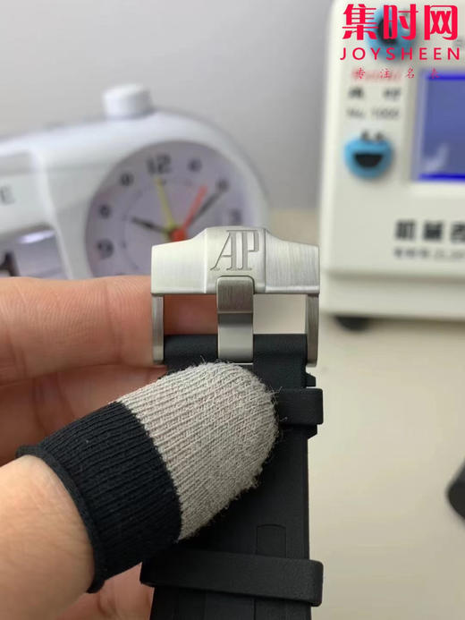 爱彼APS皇家橡树15710系列 APS15710透底 男士腕表 表径42mm 商品图4