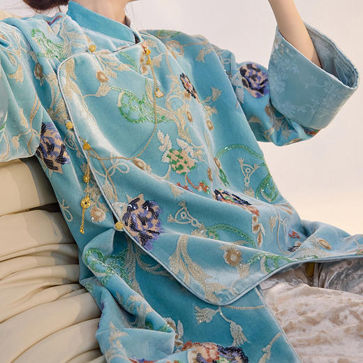 M3003新中式国风花朵刺绣亮片衬衫老钱风气质缎面上衣2025秋季 商品图2