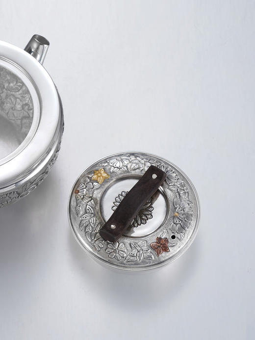 子佩集【花开福瑞】S999银摆件【ZJ039】茶具花朵嵌金平盖小茶壶2509 商品图10