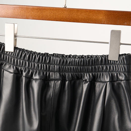 BH25-LNS250822A2025新款真皮半身裙女秋冬气质高腰长裙绵羊皮A字裙 商品图2