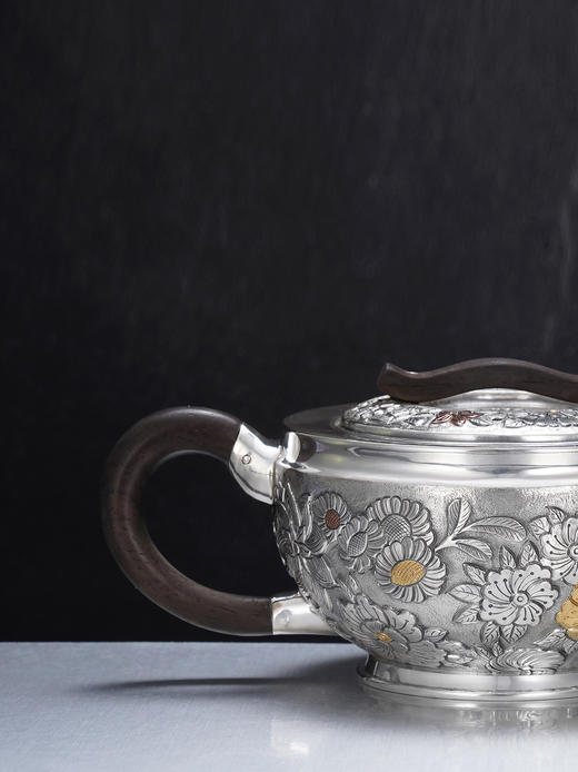 子佩集【花开福瑞】S999银摆件【ZJ039】茶具花朵嵌金平盖小茶壶2509 商品图6