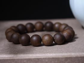 1.2㎝越南富国岛白棋沉香手串23克