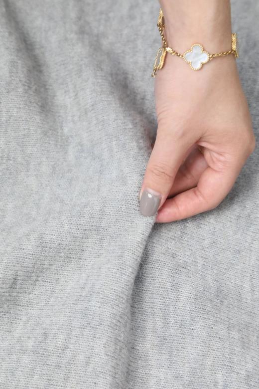 老米优品🎈3-7天发。 轻奢款🐏 秘鲁进口羊驼毛+初剪羊毛！《蓬松宽松中袖毛衣》复古洒脱，自在优雅~ 商品图5